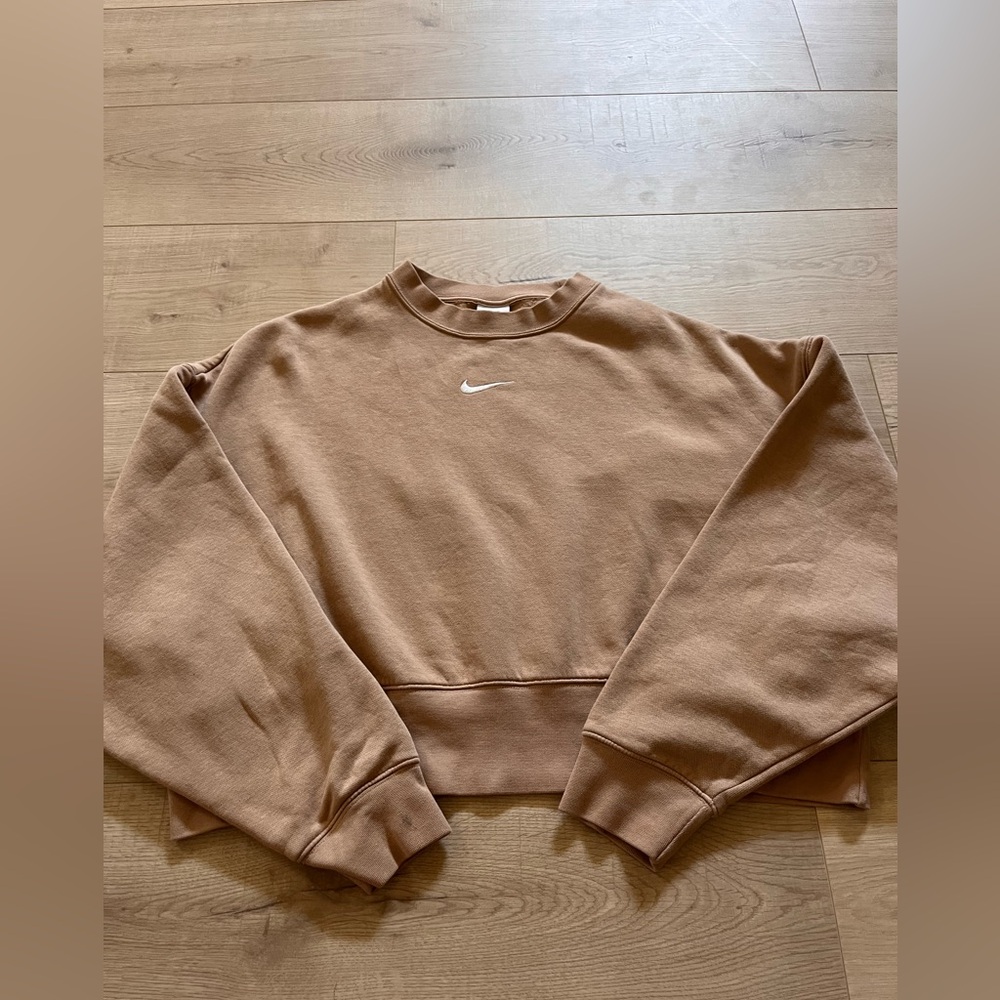 Women’s Nike Oversized Crew-Neck Mod Crop Sweatshirt